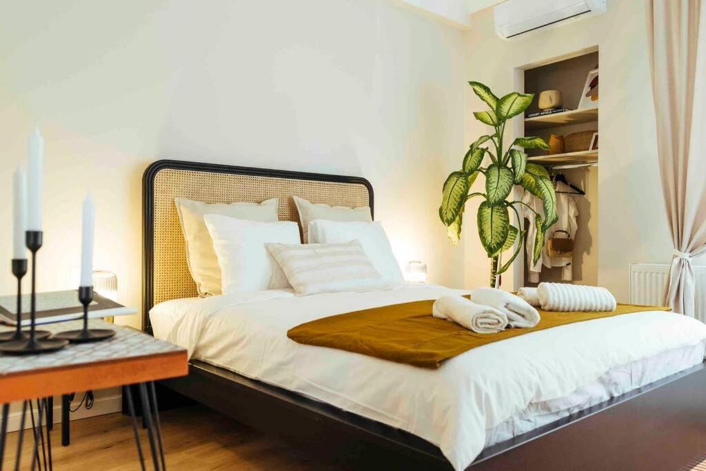 Stunning Views - Top Location - Netflix + Balcony Bucareste Exterior foto