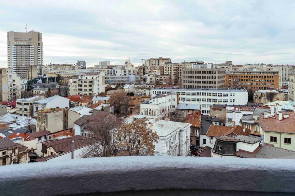 Stunning Views - Top Location - Netflix + Balcony Bucareste Exterior foto